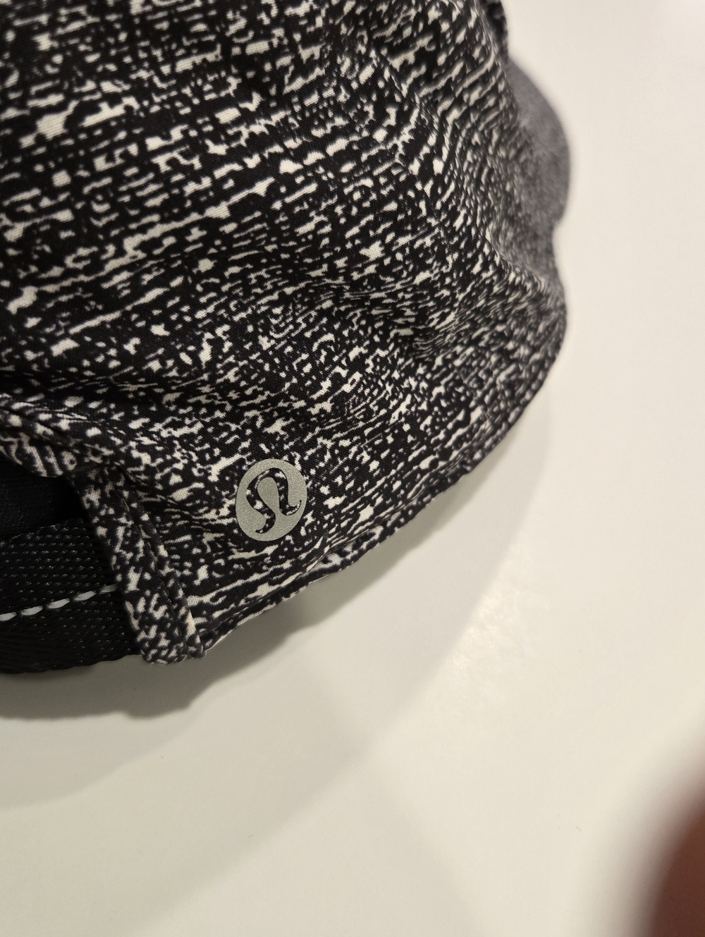Lululemon Baller Run Baseball Cap Hat Black White Womens - Picture 3 of 5